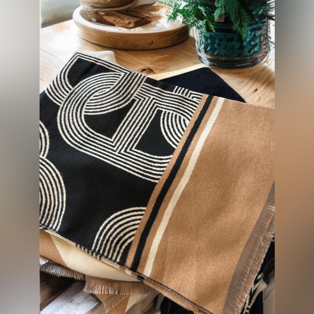 Brand new Geometric Black and Tan Scarf
